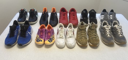 Lot pairs athletic shoes - of,